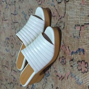 Beklina open toe sandals size 10